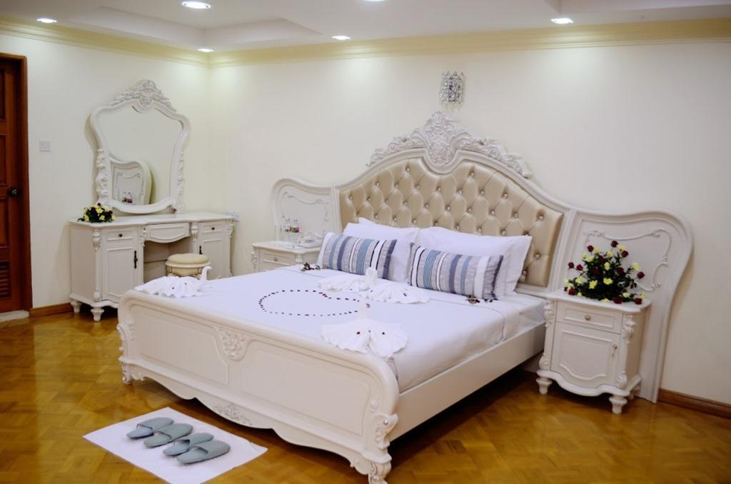 Myat Nan Yone Hotel Naypyidaw Room photo