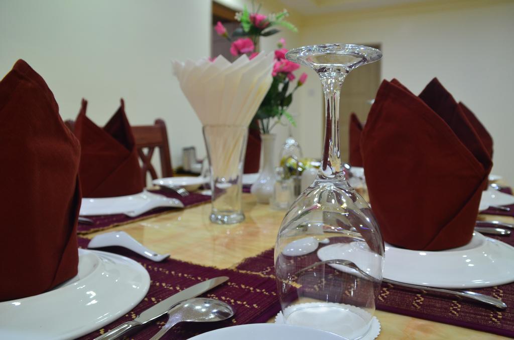 Myat Nan Yone Hotel Naypyidaw Exterior photo