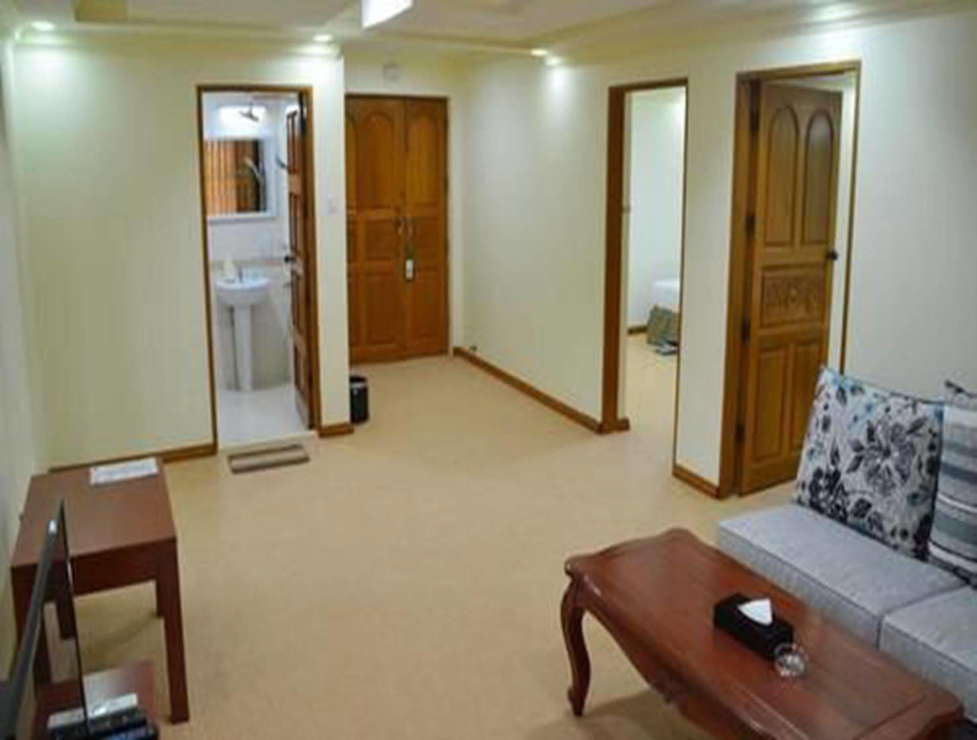 Myat Nan Yone Hotel Naypyidaw Exterior photo