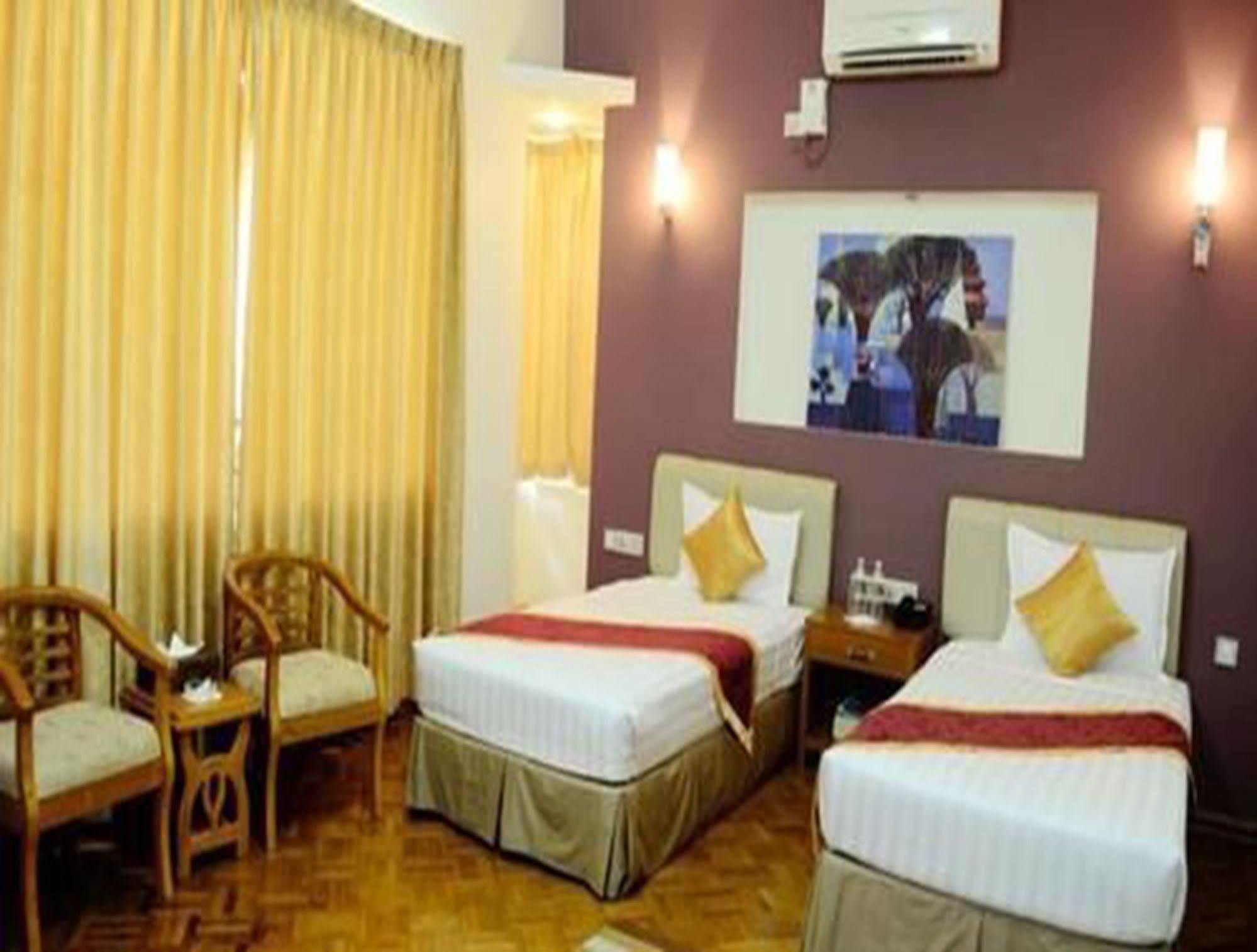 Myat Nan Yone Hotel Naypyidaw Exterior photo